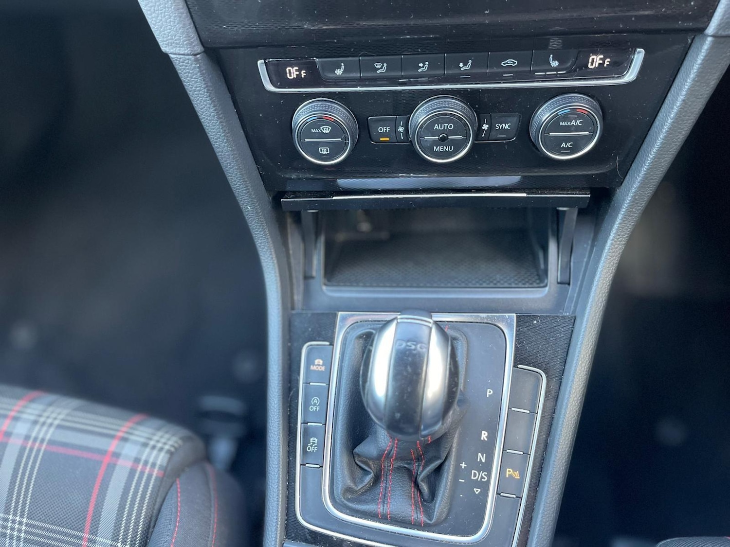 Used Volkswagen Golf 2016 for sale - 76388757: Photo 39