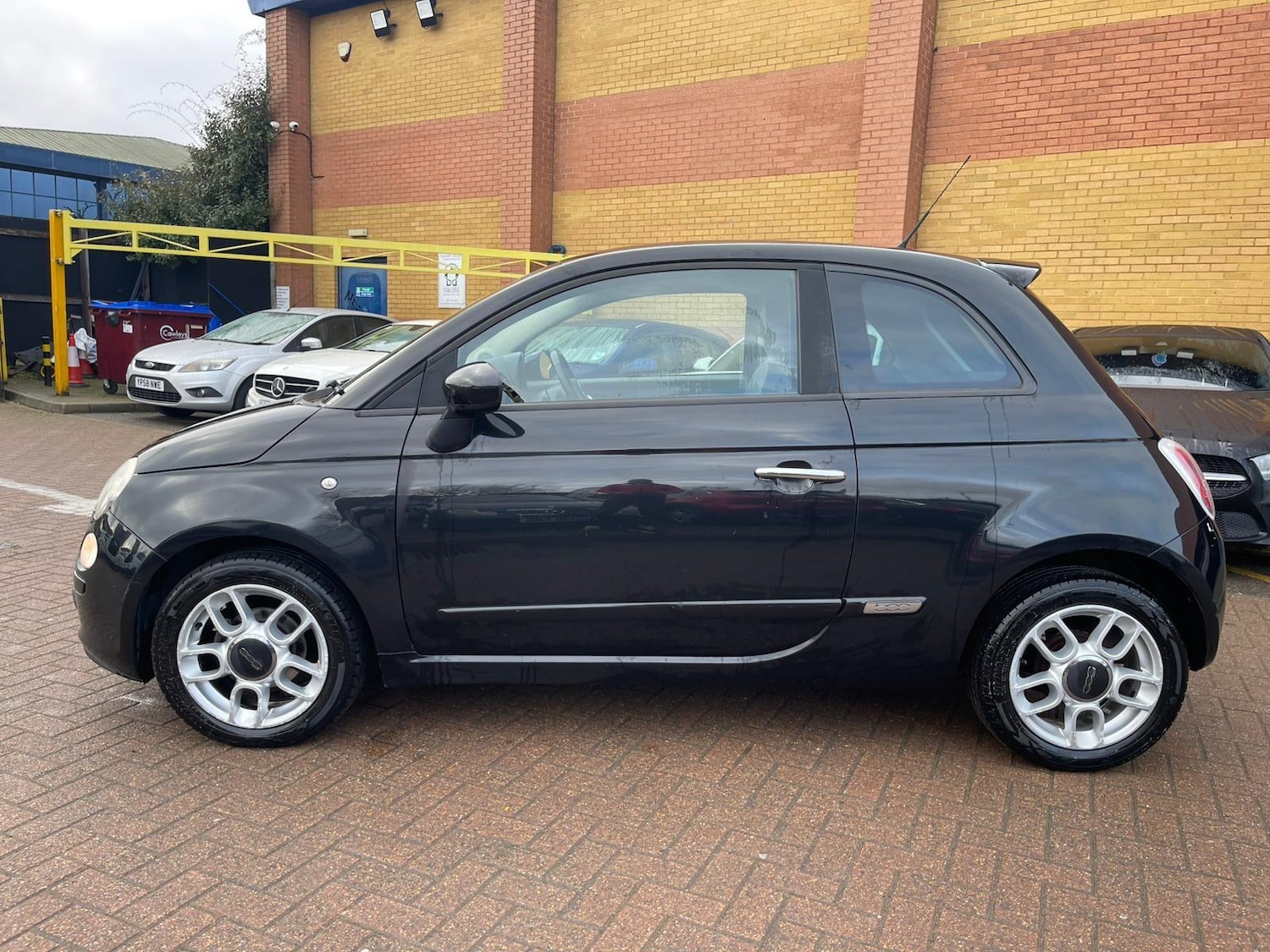 Used Fiat 500 2011 for sale - 77400401: Photo 10