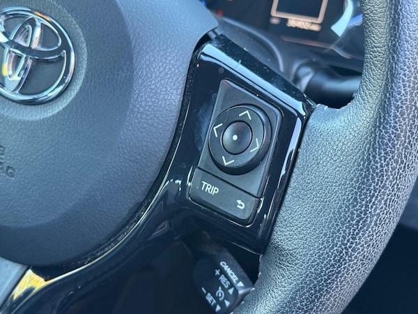 Used Toyota Yaris 2018 for sale - 76326427: Photo 24