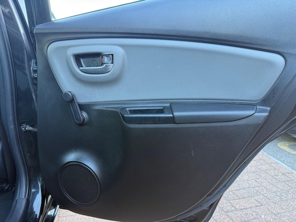 Used Toyota Yaris 2018 for sale - 76326427: Photo 29