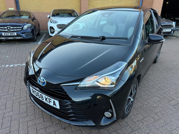 Used Toyota Yaris 2018 for sale - 76326427: Photo 3