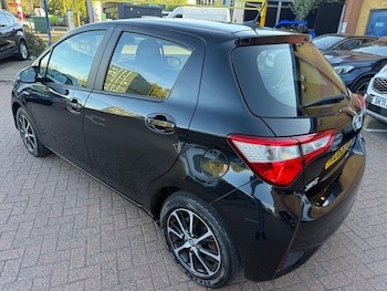Used Toyota Yaris 2018 for sale - 76326427: Photo 4