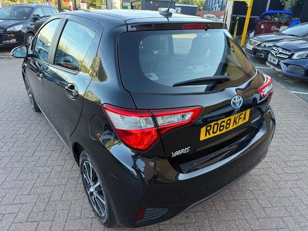 Used Toyota Yaris 2018 for sale - 76326427: Photo 9