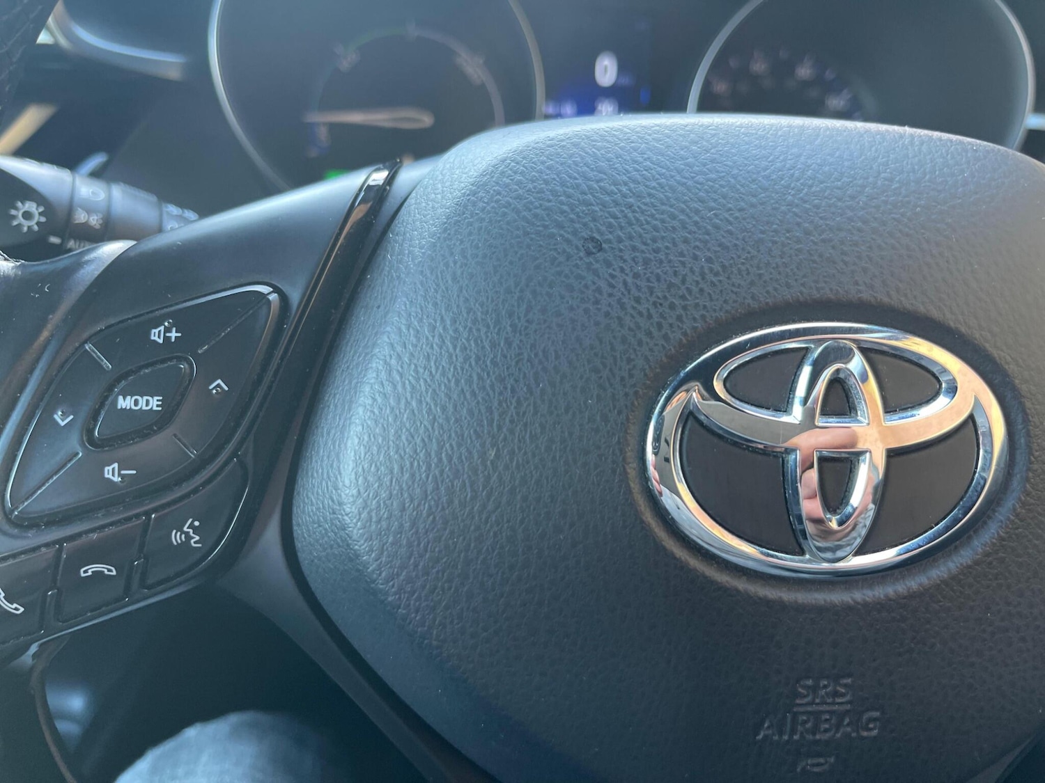 Used Toyota C-HR for sale - 77537135: Photo 31