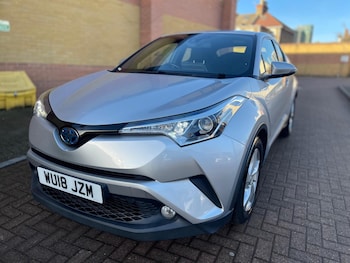 Used Toyota C-HR 2018 for sale - 77537135: Photo