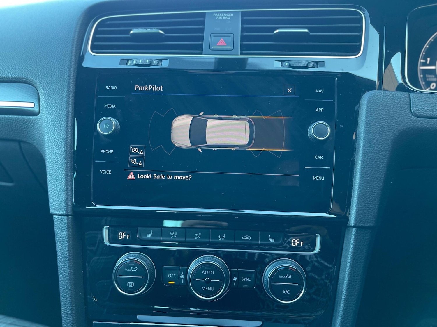 Used Volkswagen Golf 2018 for sale - 76551904: Photo 25