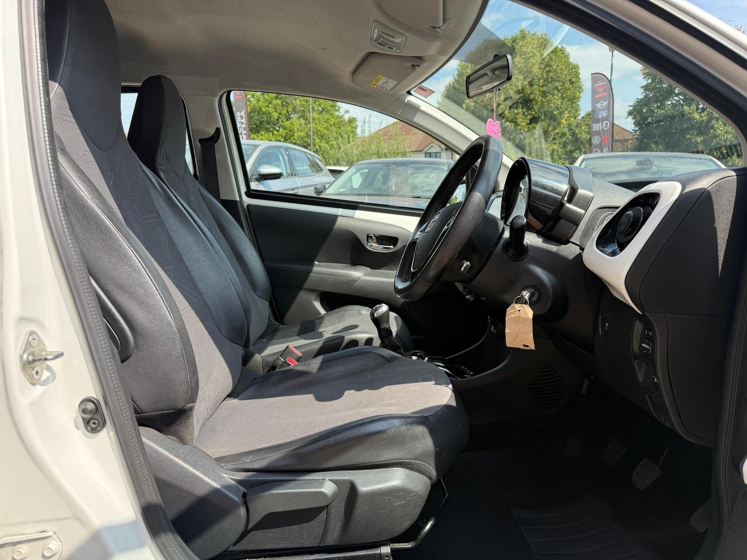 Used Toyota AYGO 2016 for sale - 76551865: Photo 19