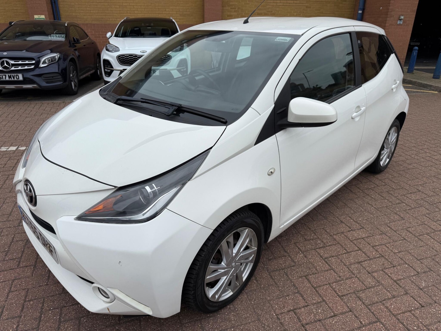 Used Toyota AYGO 2016 for sale - 76551865: Photo 3