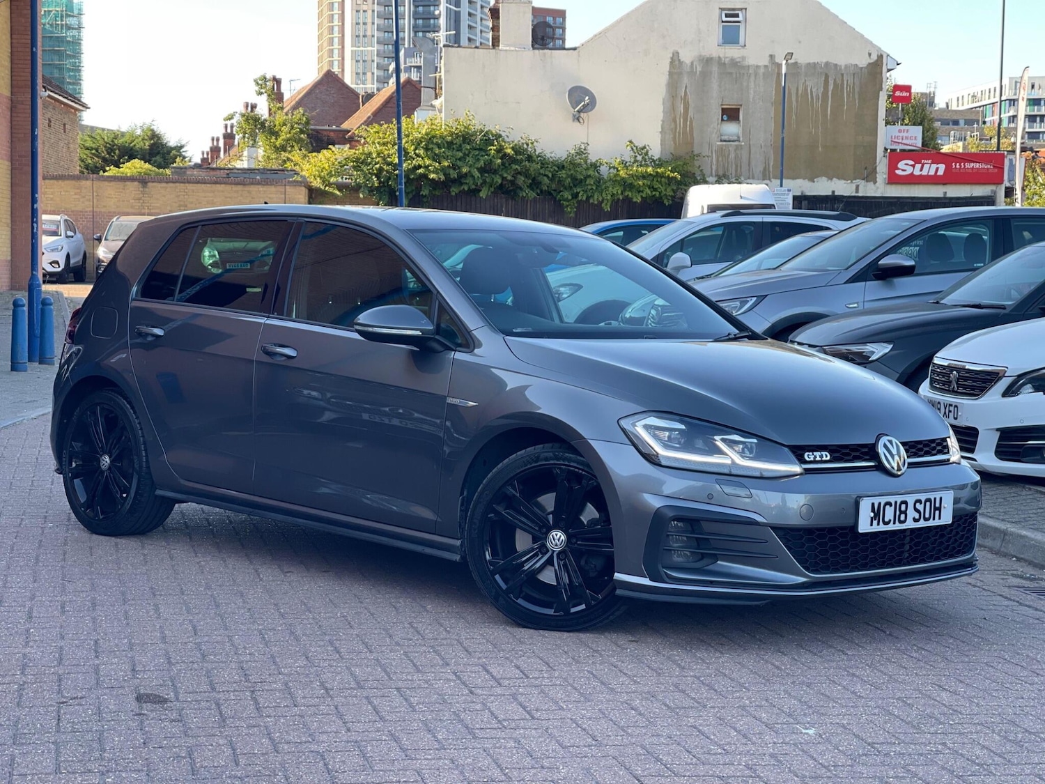Used Volkswagen Golf 2018 for sale - 76326619: Photo 3