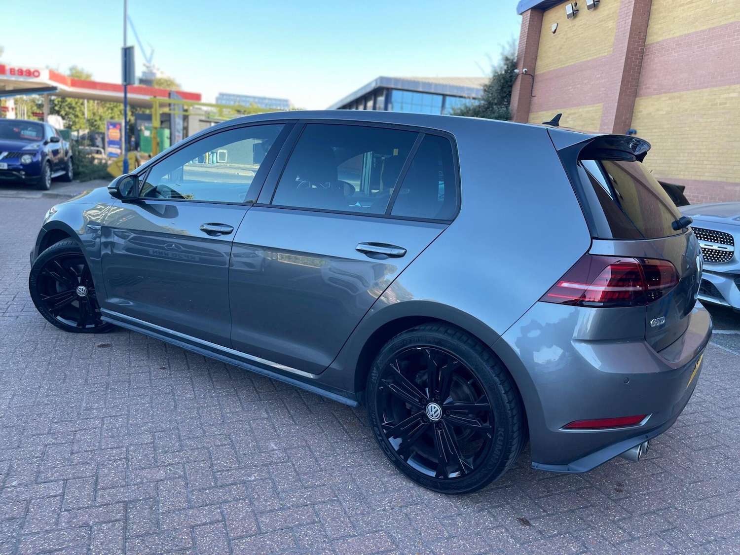 Used Volkswagen Golf 2018 for sale - 76326619: Photo 9