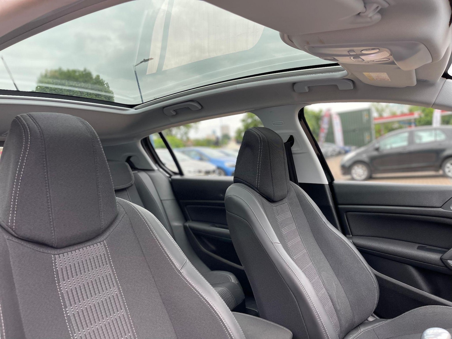 Used Peugeot 308 2019 for sale - 76527741: Photo 18