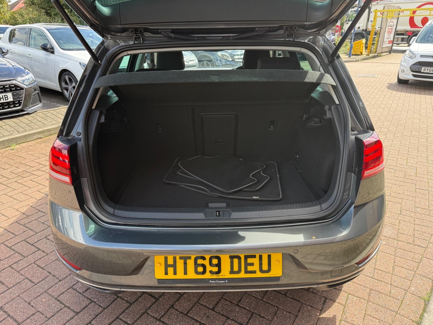Used Volkswagen Golf 2020 for sale - 76327080: Photo 11