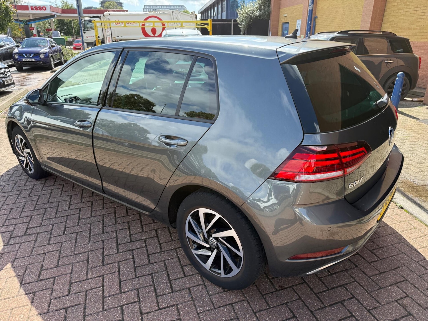Used Volkswagen Golf 2020 for sale - 76327080: Photo 8