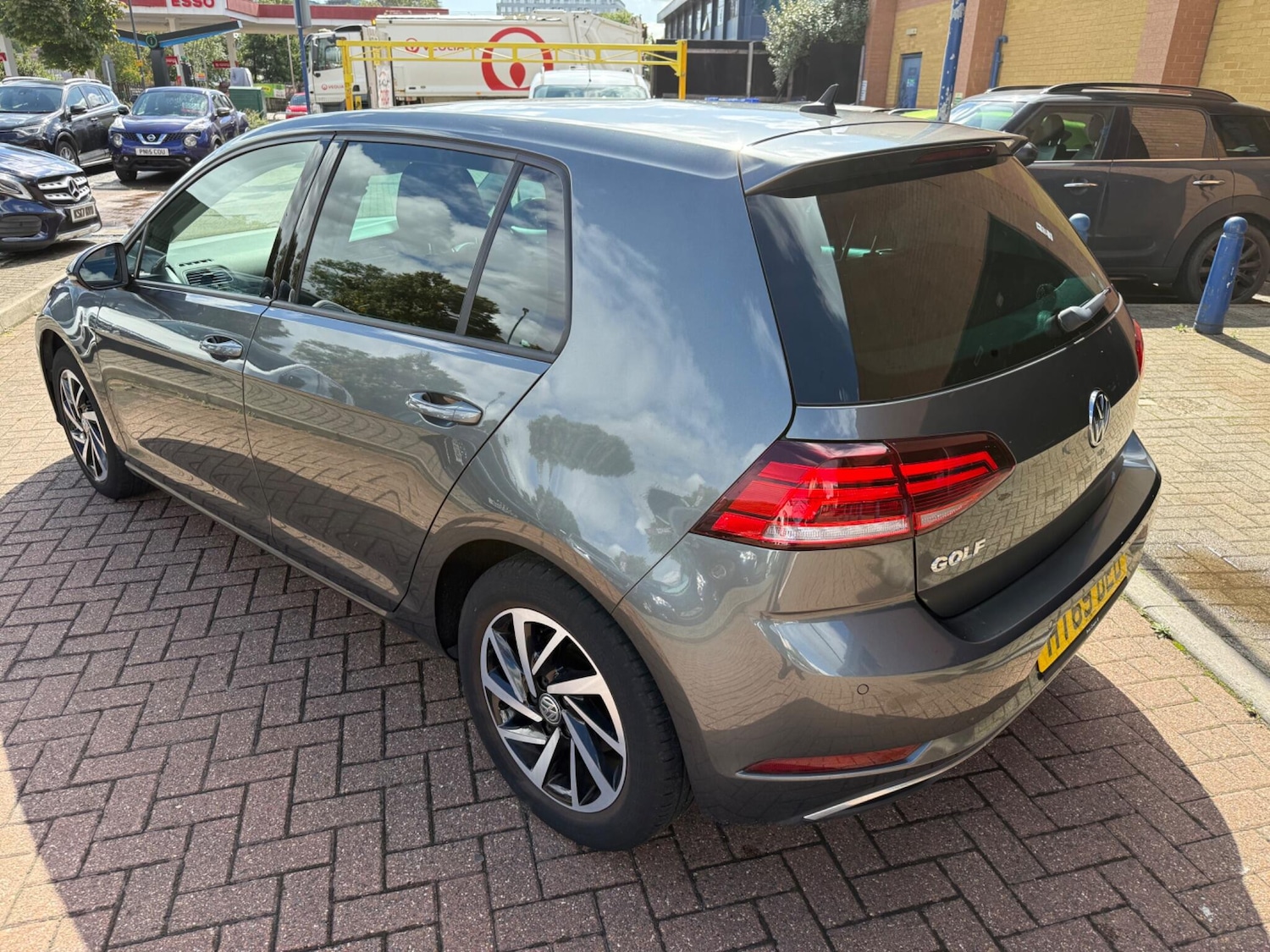 Used Volkswagen Golf 2020 for sale - 76327080: Photo 9
