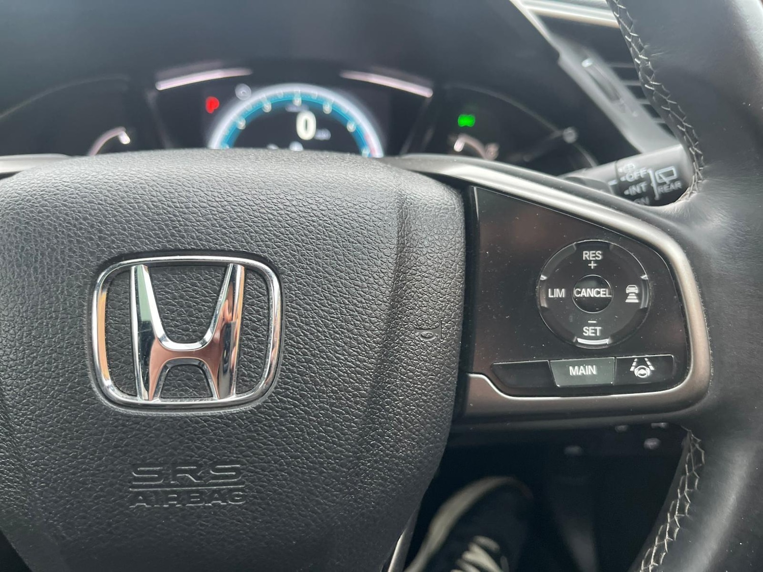 Used Honda Civic 2018 for sale - 76995680: Photo 25