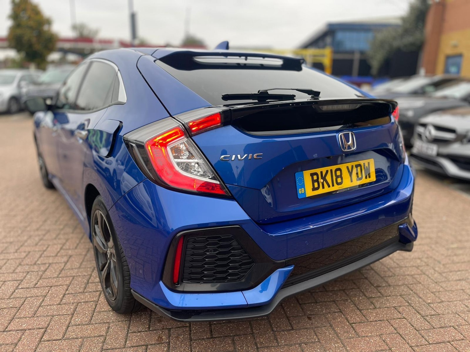 Used Honda Civic 2018 for sale - 76995680: Photo 8