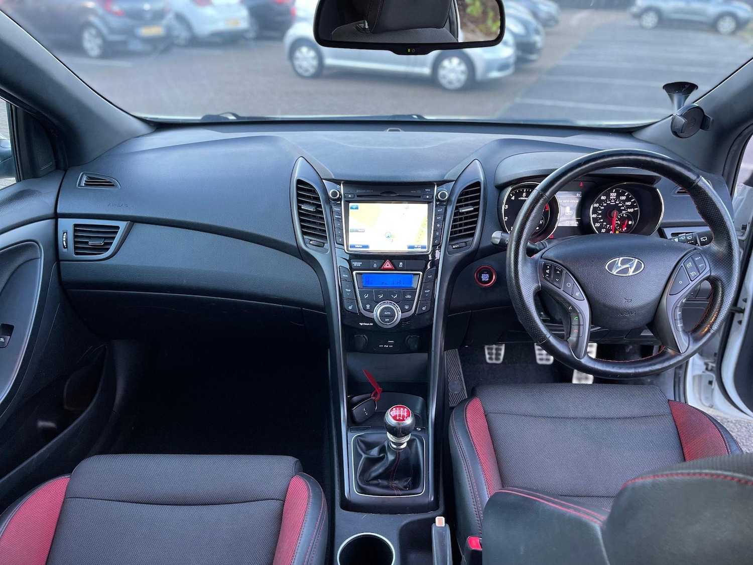 Used Hyundai i30 2016 for sale - 76991105: Photo 14
