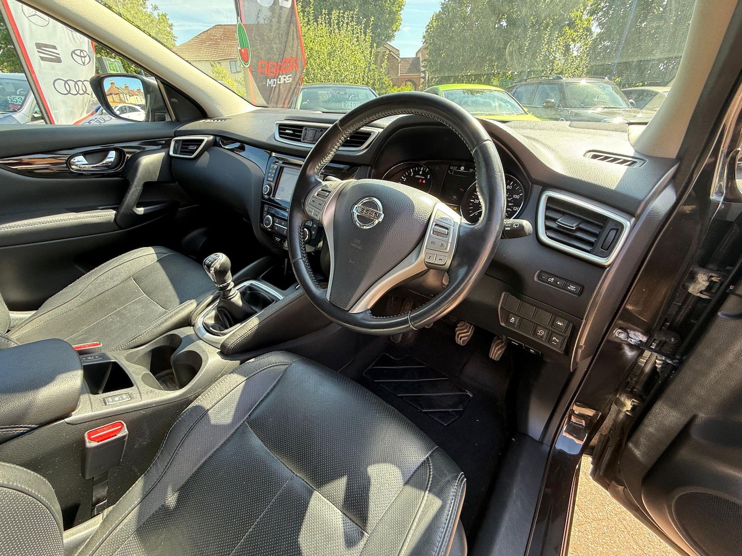 Used Nissan Qashqai 2015 for sale - 76551911: Photo 15