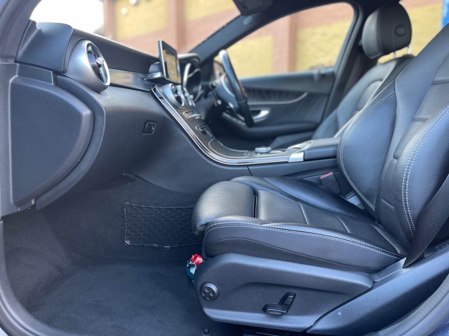 Used Mercedes-Benz C Class 2018 for sale - 76551947: Photo 16