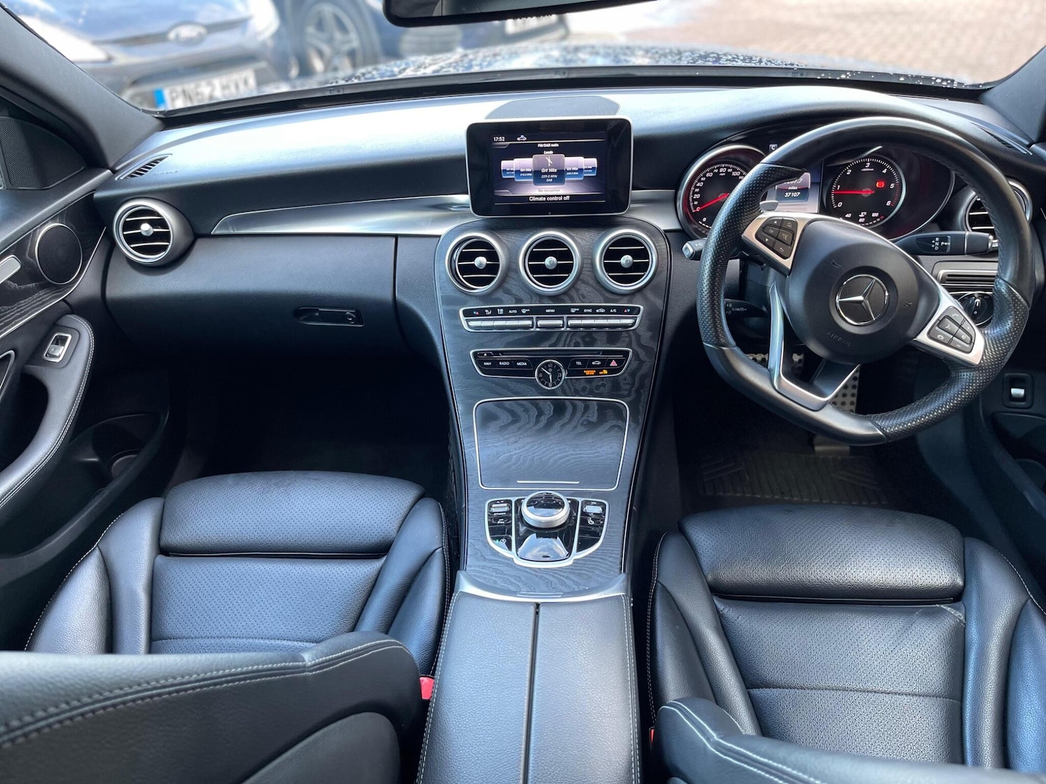 Used Mercedes-Benz C Class 2018 for sale - 76551947: Photo 25