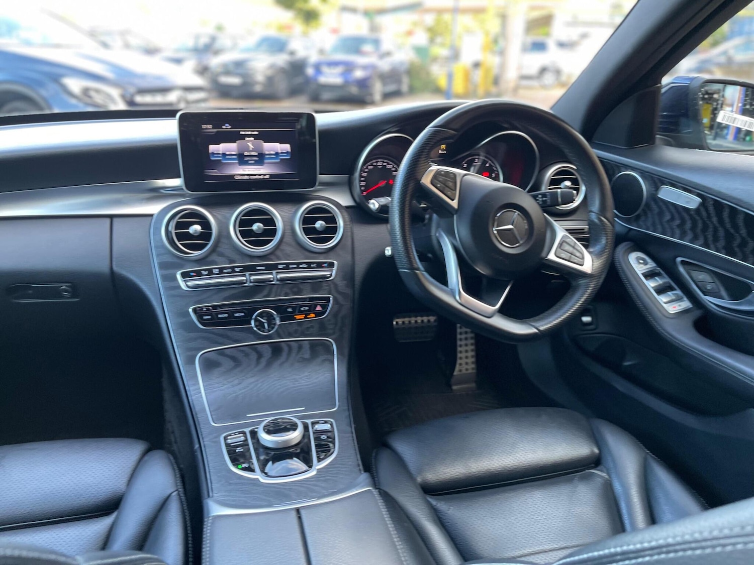 Used Mercedes-Benz C Class 2018 for sale - 76551947: Photo 26