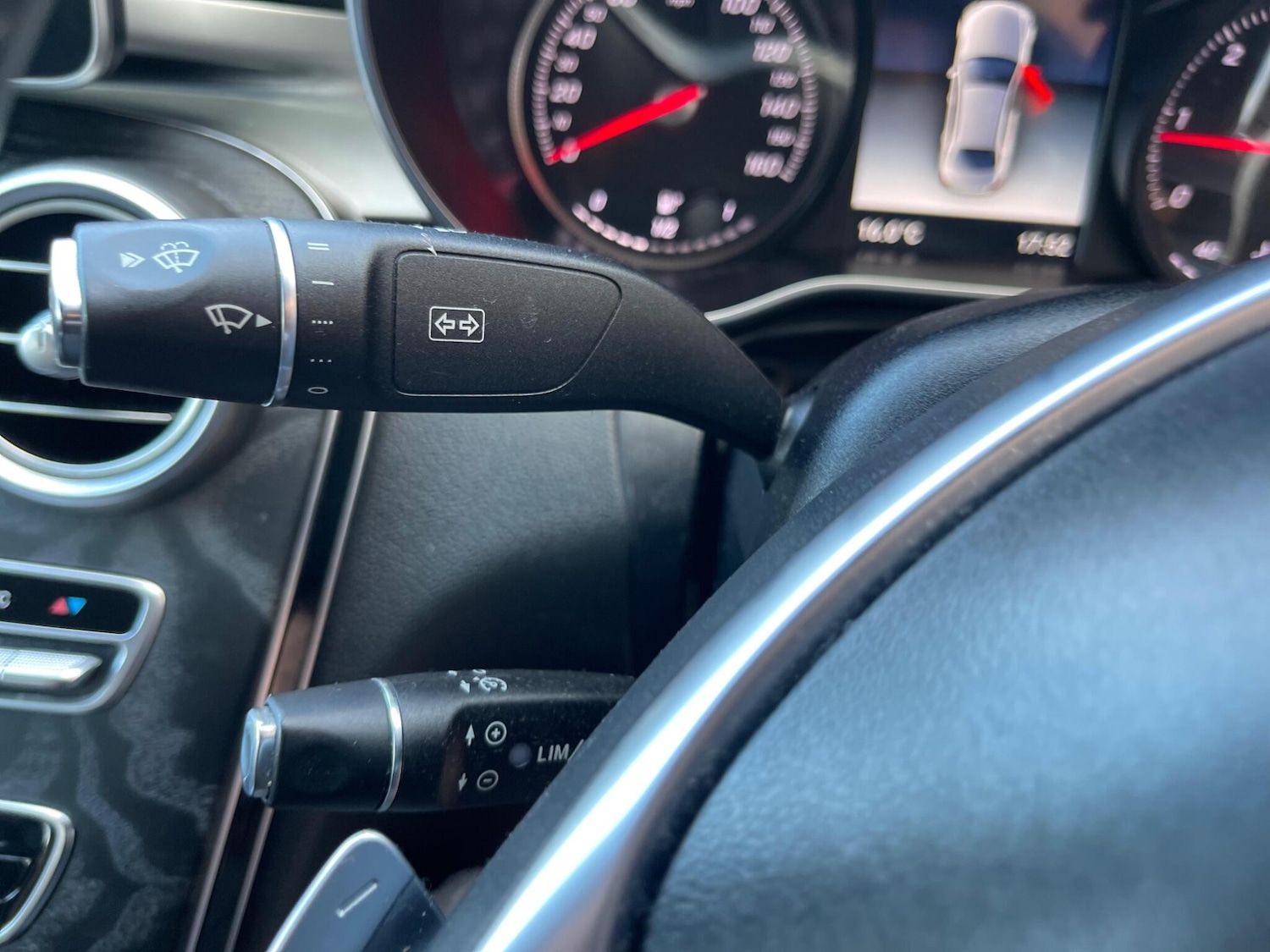 Used Mercedes-Benz C Class 2018 for sale - 76551947: Photo 29