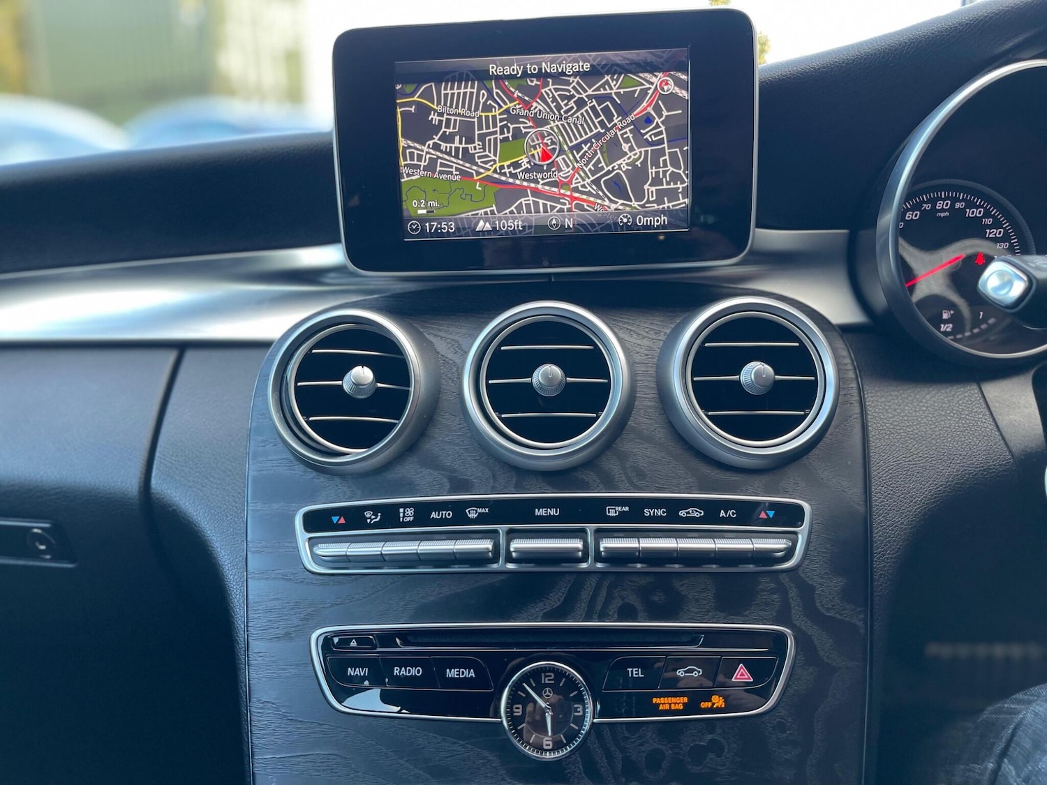 Used Mercedes-Benz C Class 2018 for sale - 76551947: Photo 31