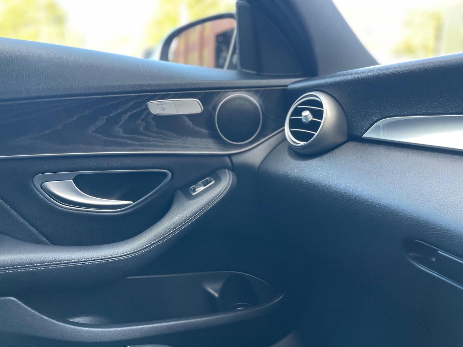 Used Mercedes-Benz C Class 2018 for sale - 76551947: Photo 36