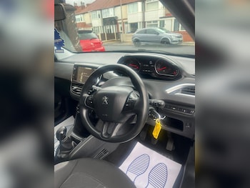 Used Peugeot 208 2014 for sale - 78518711: Photo