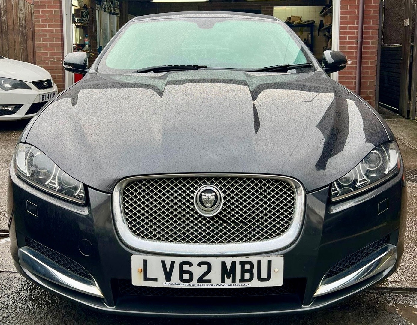Used Jaguar XF 2012 for sale - 77836752: Photo 2