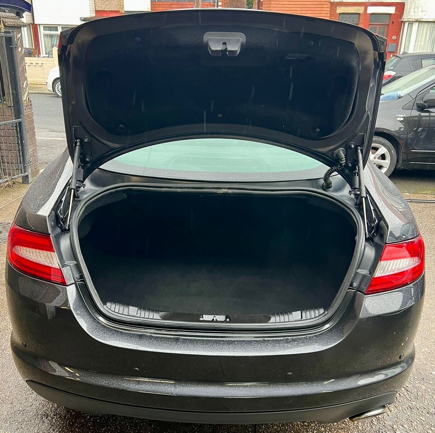 Used Jaguar XF 2012 for sale - 77836752: Photo 4