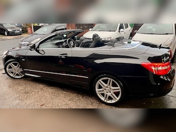 Used Mercedes-Benz E Class 2011 for sale - 76476900: Photo