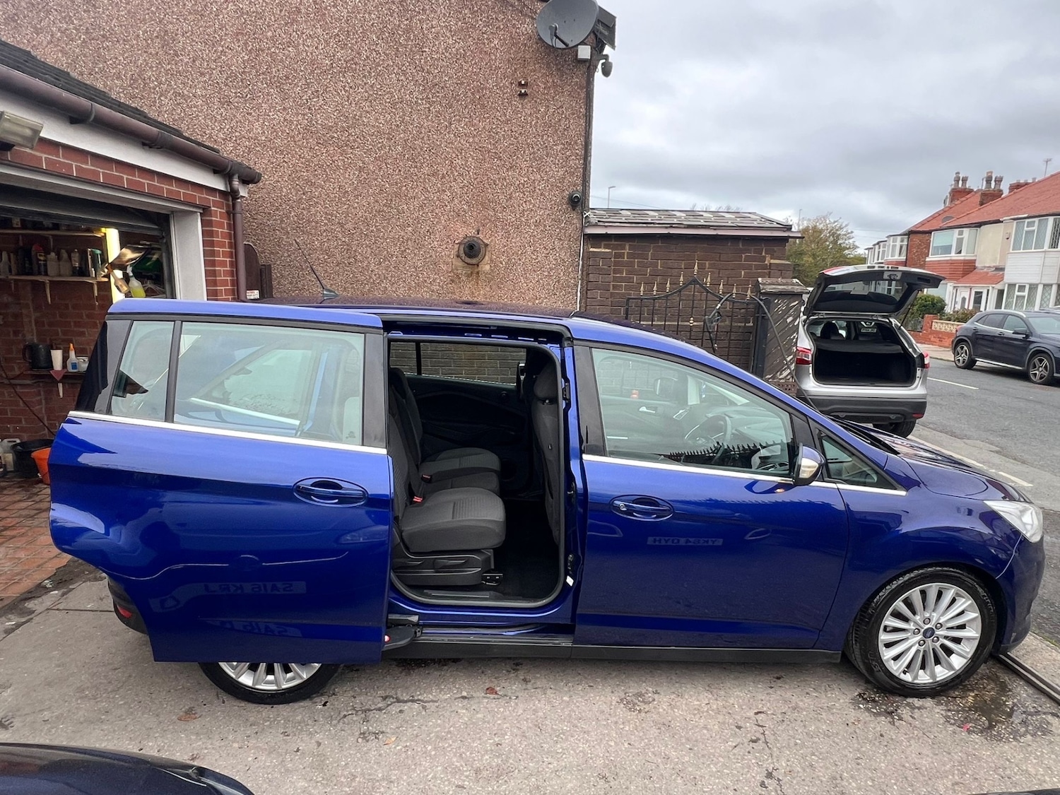 Used Ford Grand C-Max 2016 for sale - 76381487: Photo 9