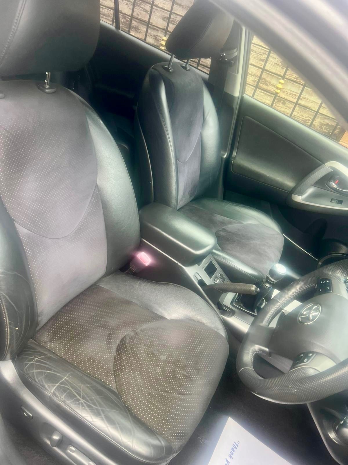 Used Toyota RAV4 2011 for sale - 76381485: Photo 11