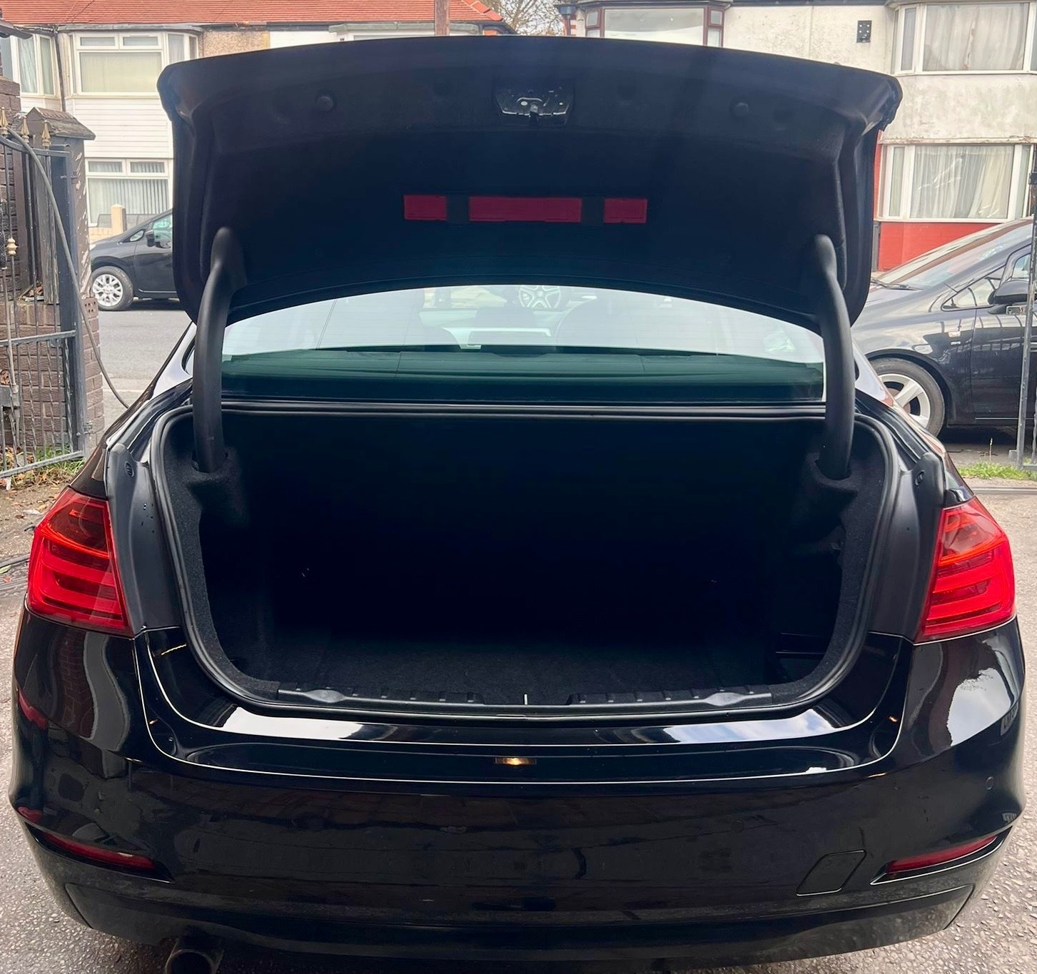 Used BMW 3 Series 2012 for sale - 76289024: Photo 7