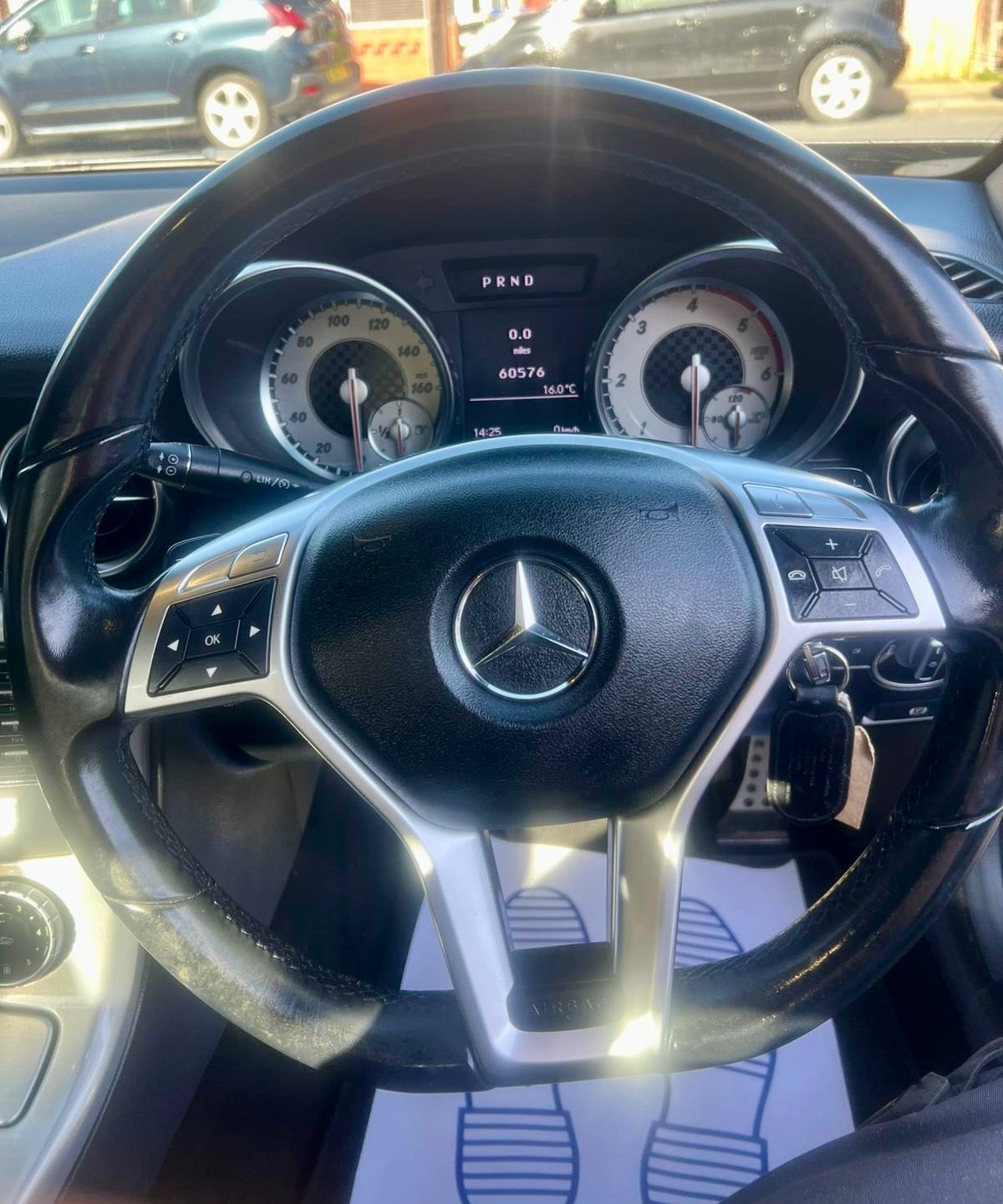 Used Mercedes-Benz SLK 2012 for sale - 78006268: Photo 16