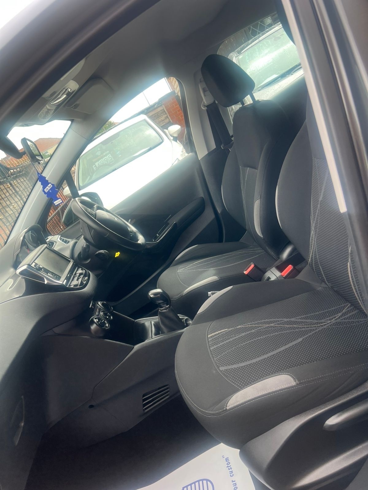 Used Peugeot 208 2014 for sale - 76487092: Photo 15