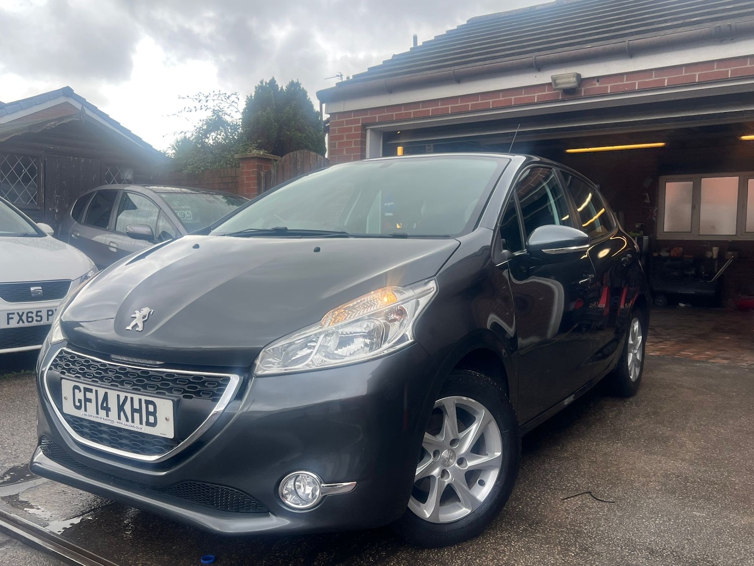 Used Peugeot 208 2014 for sale - 76487092: Photo 3