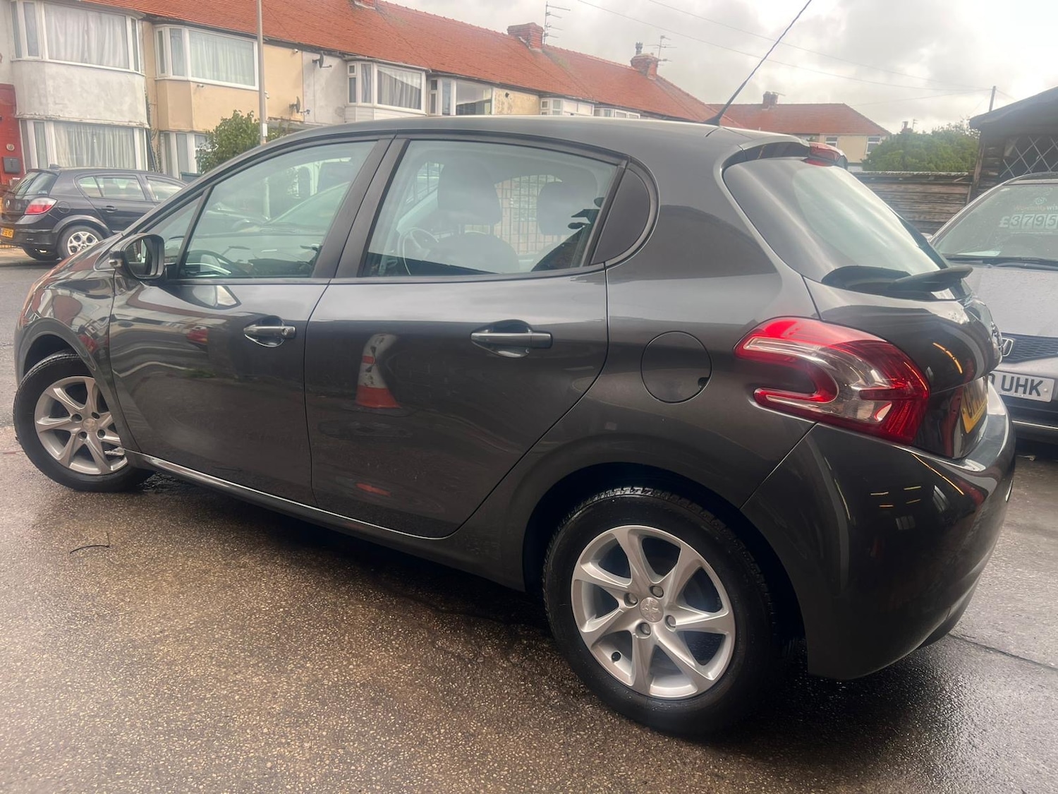 Used Peugeot 208 2014 for sale - 76487092: Photo 6