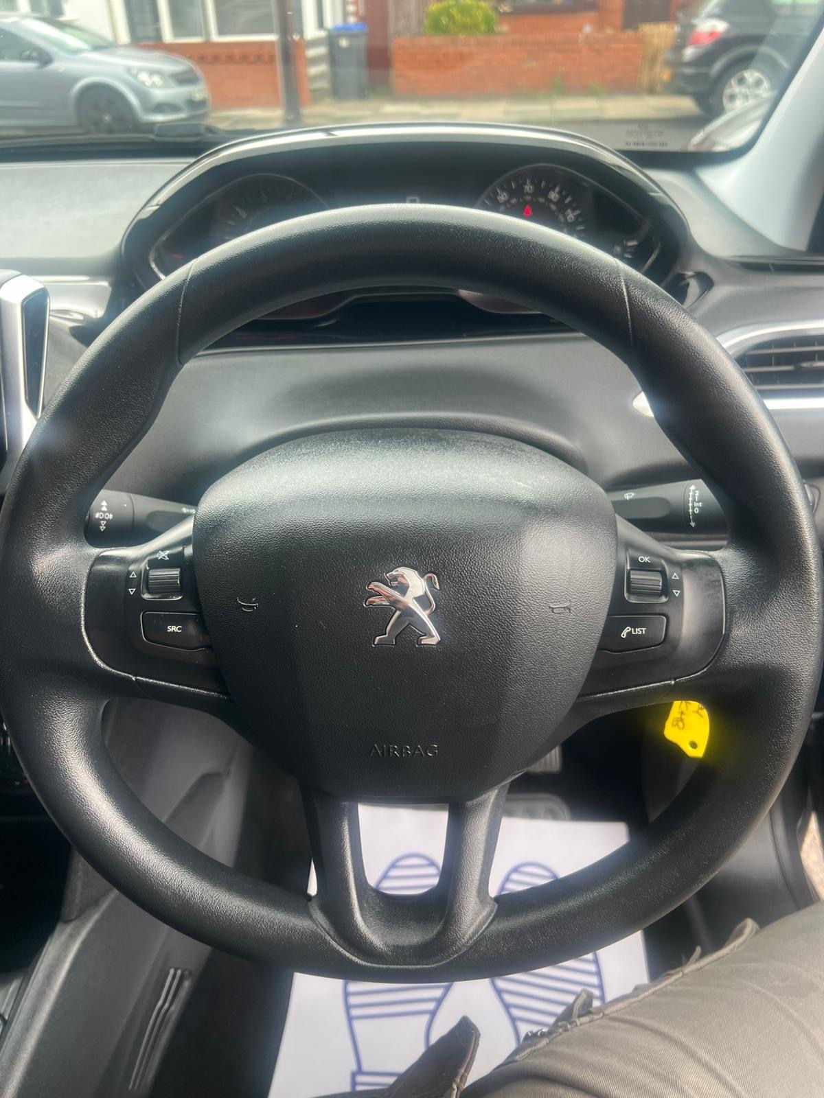 Used Peugeot 208 2014 for sale - 76487092: Photo 9