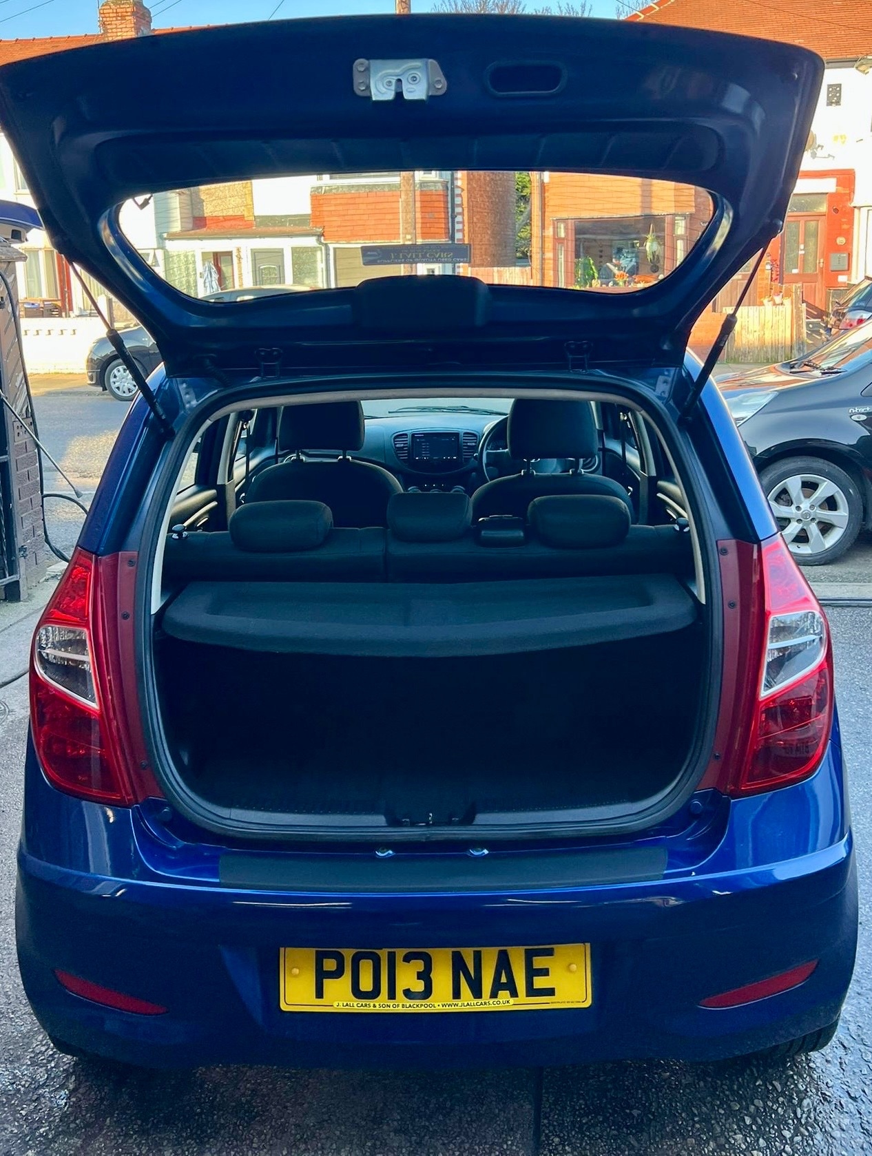 Used Hyundai i10 2013 for sale - 77766620: Photo 6