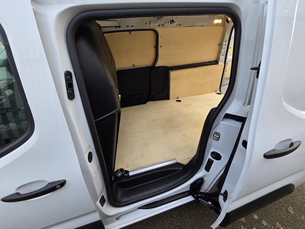 Used Toyota ProAce 2024 for sale - 77027340: Photo 18