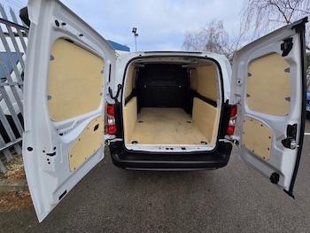 Used Toyota ProAce 2024 for sale - 77027340: Photo