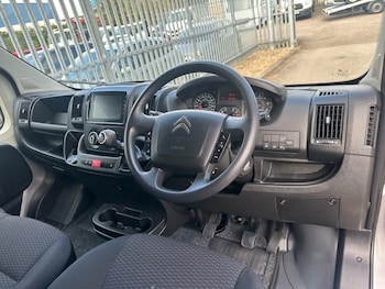 Used Citroen Relay 2023 for sale - 76185339: Photo 2