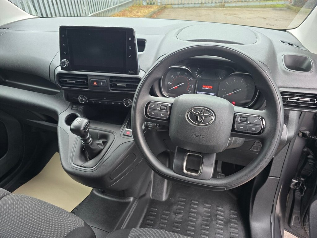 Used Toyota ProAce 2023 for sale - 77383718: Photo 2