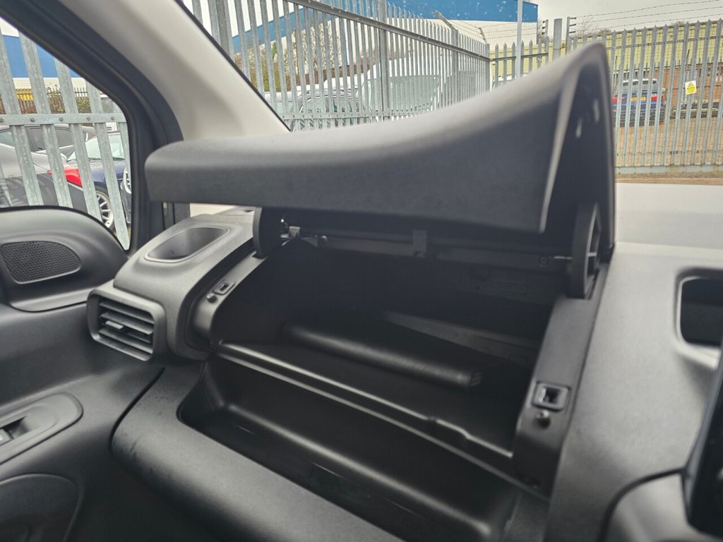 Used Toyota ProAce 2023 for sale - 77383718: Photo 38