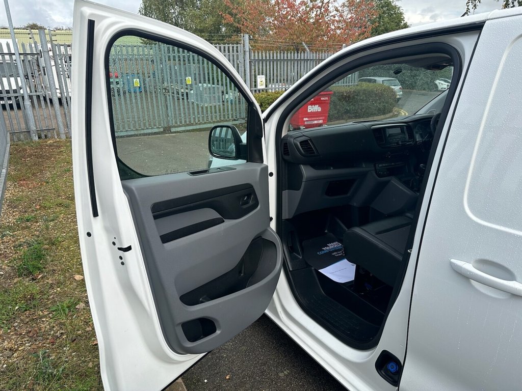 Used Toyota ProAce 2017 for sale - 76973425: Photo 25