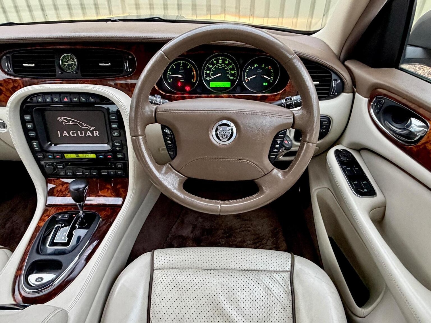 Used Jaguar XJ 2009 for sale - 77438326: Photo 20