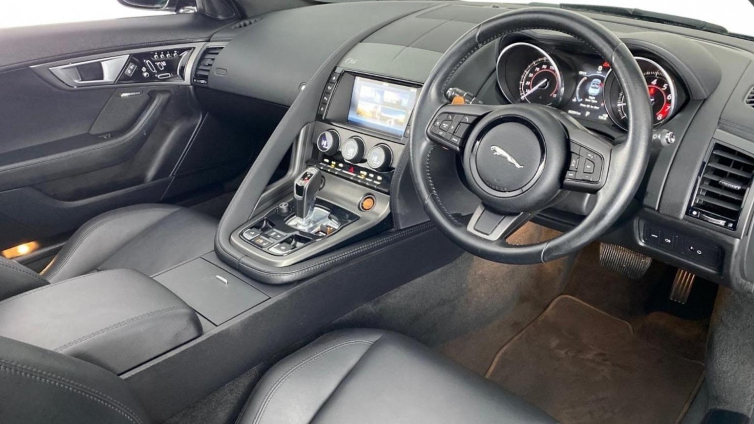 Used Jaguar F-Type 2016 for sale - 76794618: Photo 13