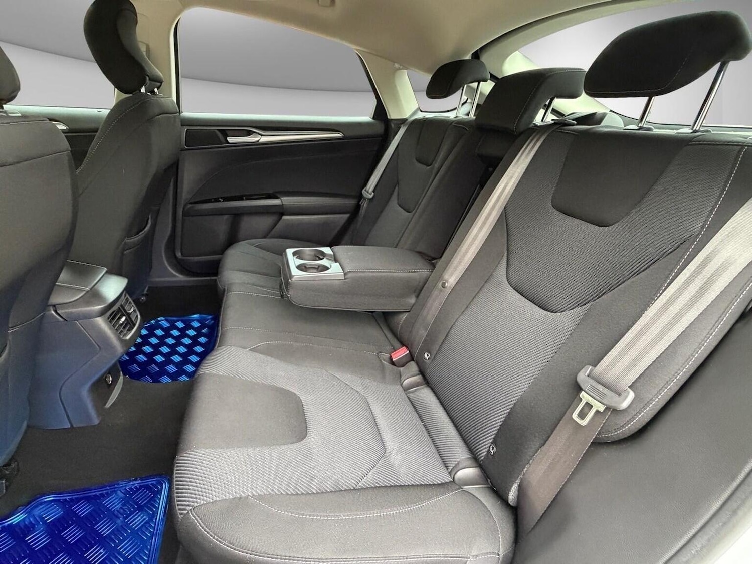 Used Ford Mondeo 2017 for sale - 76624402: Photo 17